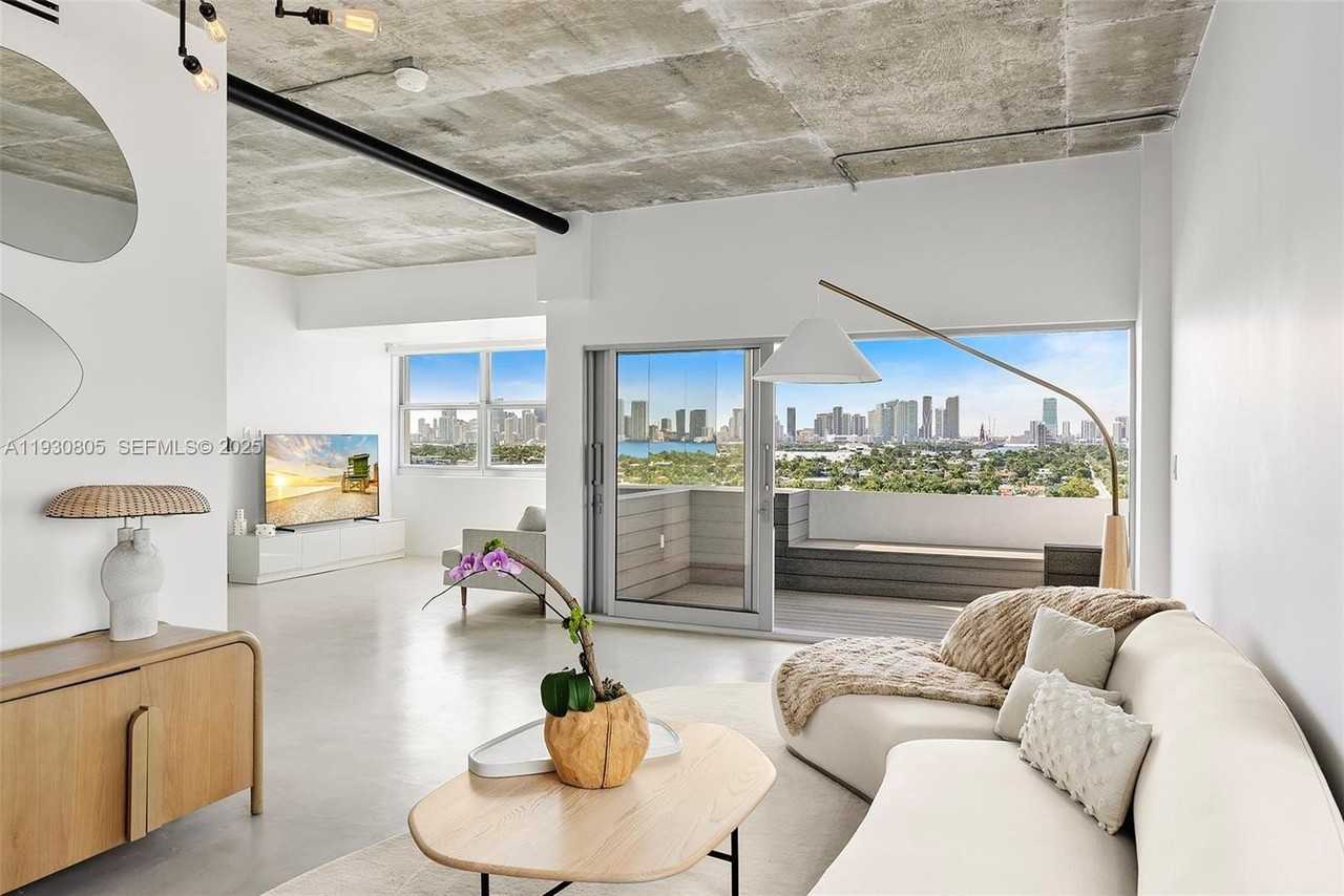 3 Island Ave #PHD - Photo 3 of 40