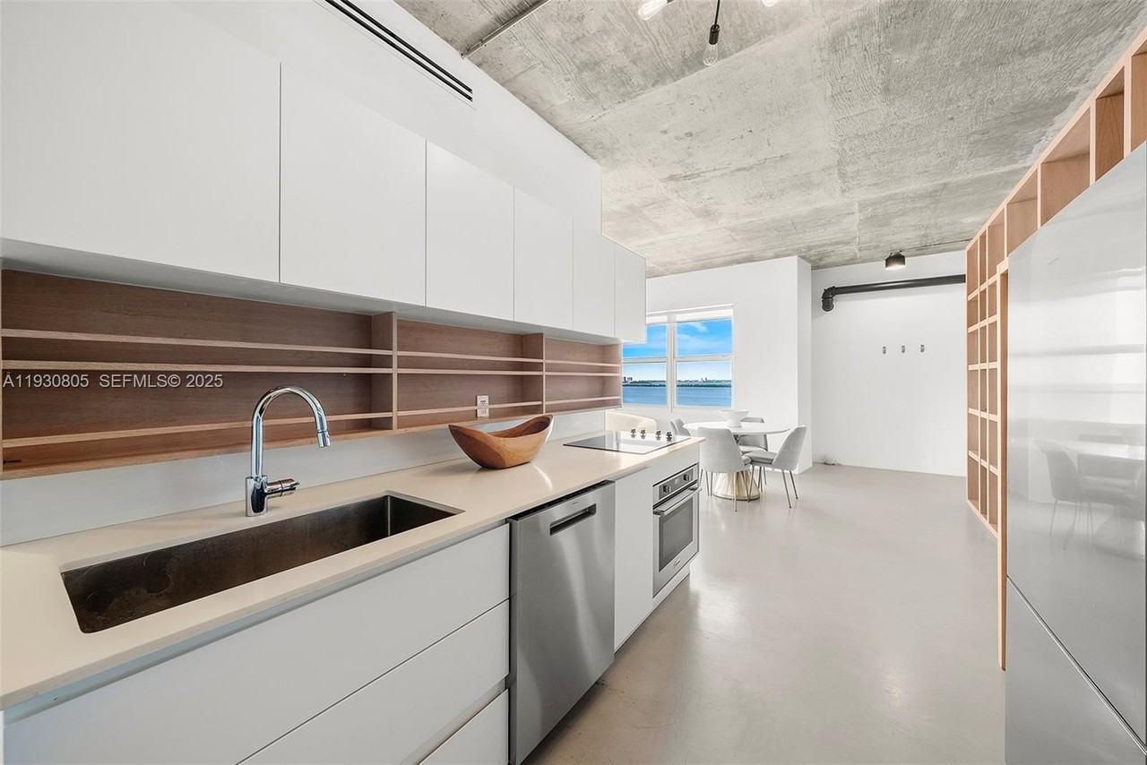 3 Island Ave #PHD - Photo 7 of 40