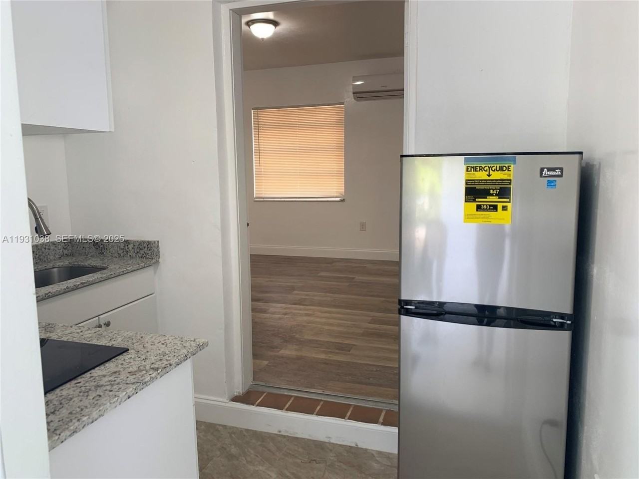 6290 Sw 39th St #0 - Photo 5 of 12