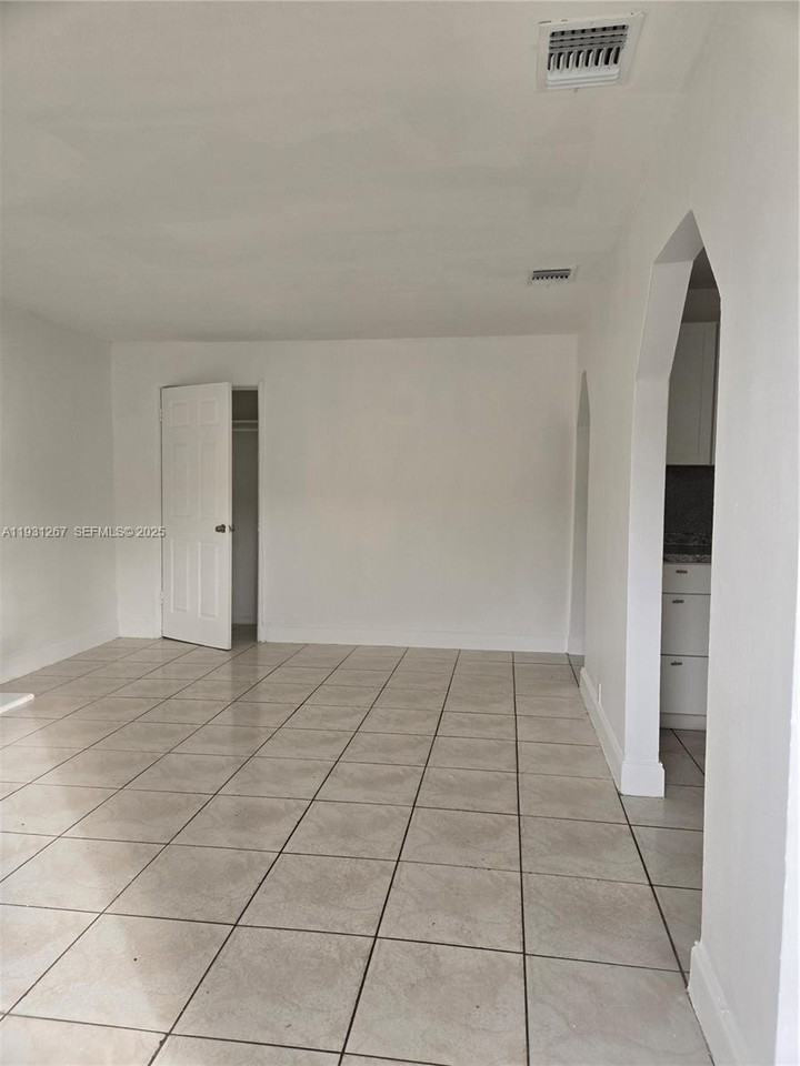 2325 Madison St #2 - Photo 3 of 14