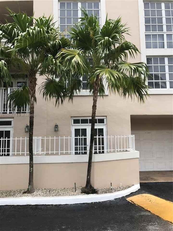 1280 S Alhambra Cir #1111B - Photo 2 of 18