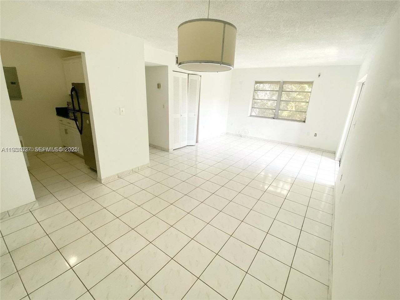 1337 Nw 1st St #8 - Photo 3 of 10