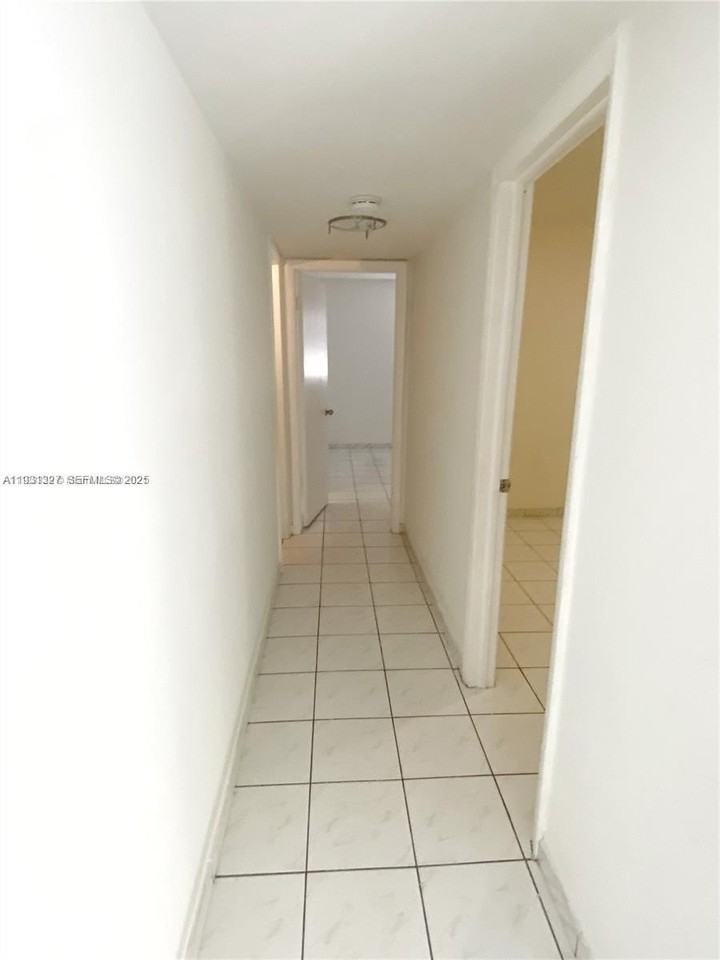 1337 Nw 1st St #8 - Photo 7 of 10