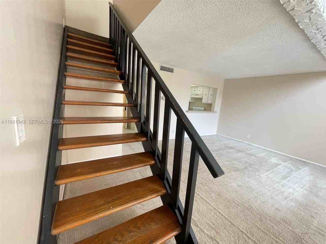 18111 Nw 68th Ave #H206 - Photo 5 of 16