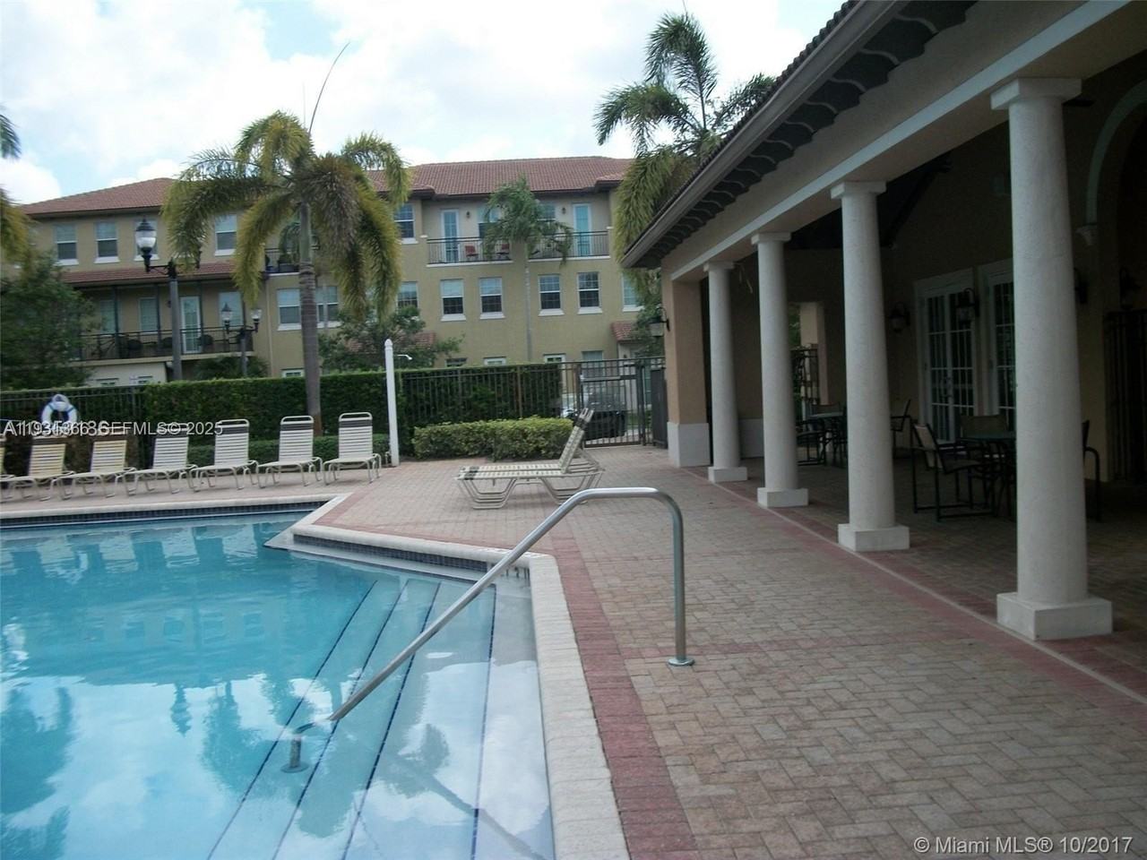 14615 Southwest 14th Street #14615 - Photo 7 of 50