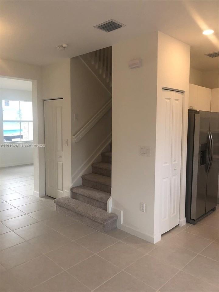 12353 Nw 23rd Ct - Photo 7 of 28