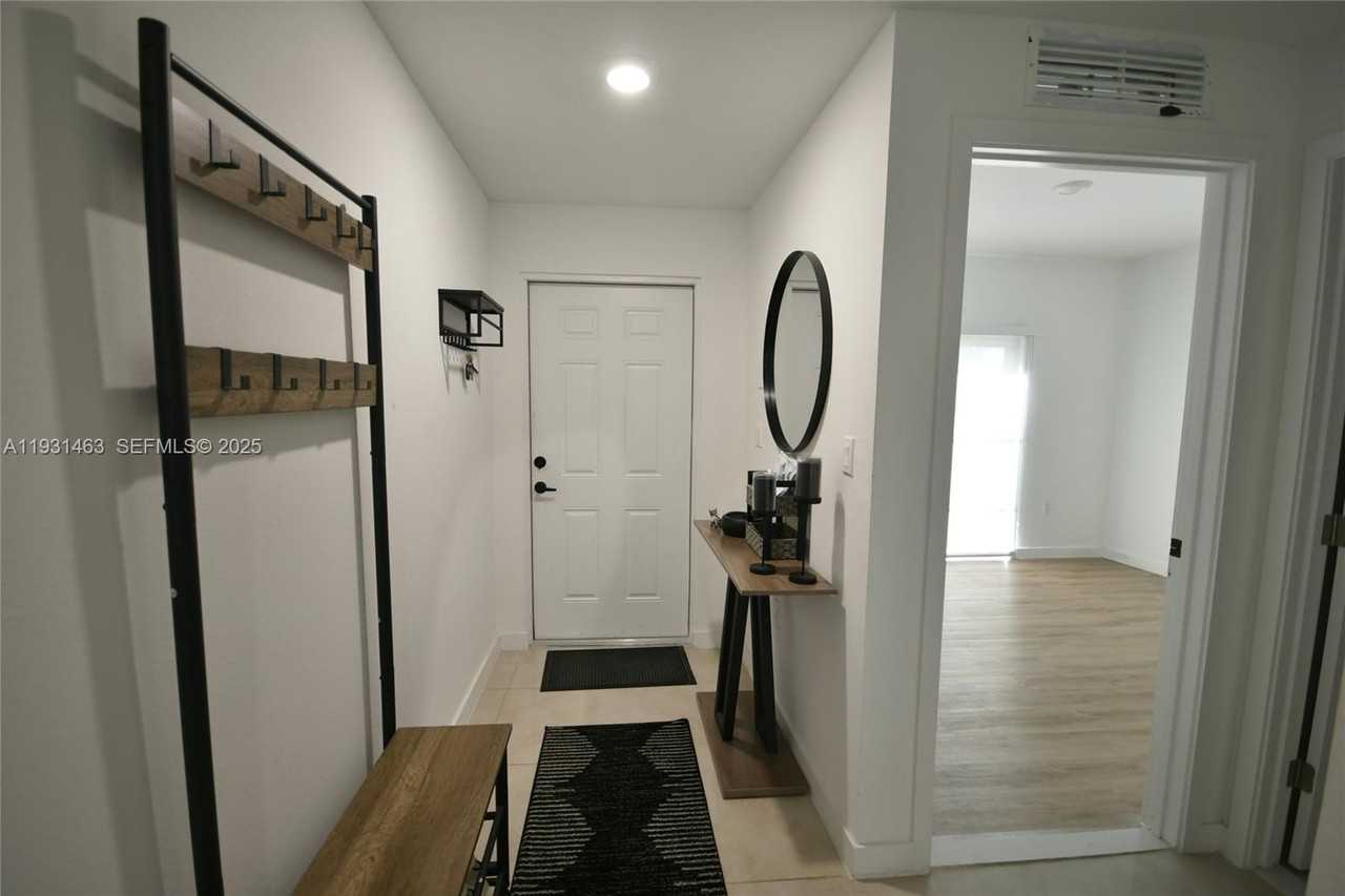 1339 Nw 2nd Ln - Photo 4 of 41