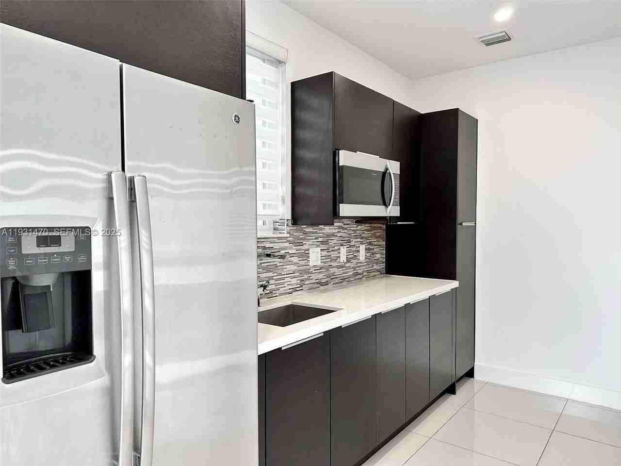 6414 Nw 104th Ct - Photo 3 of 27