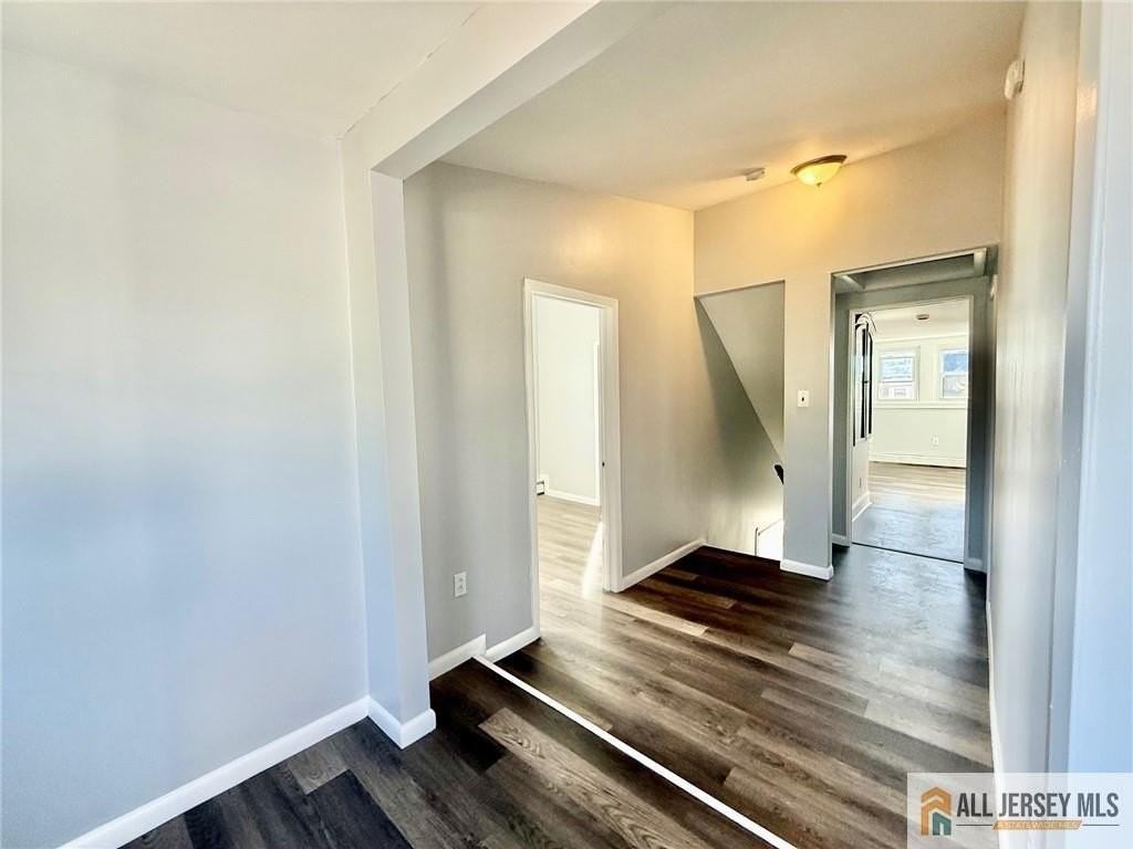 76 Andrew St - Photo 7 of 16