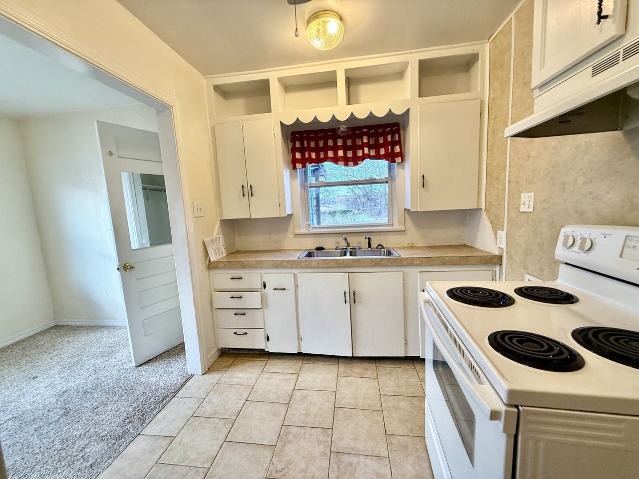 709 11th Avenue Northwest #1 - Photo 2 of 33