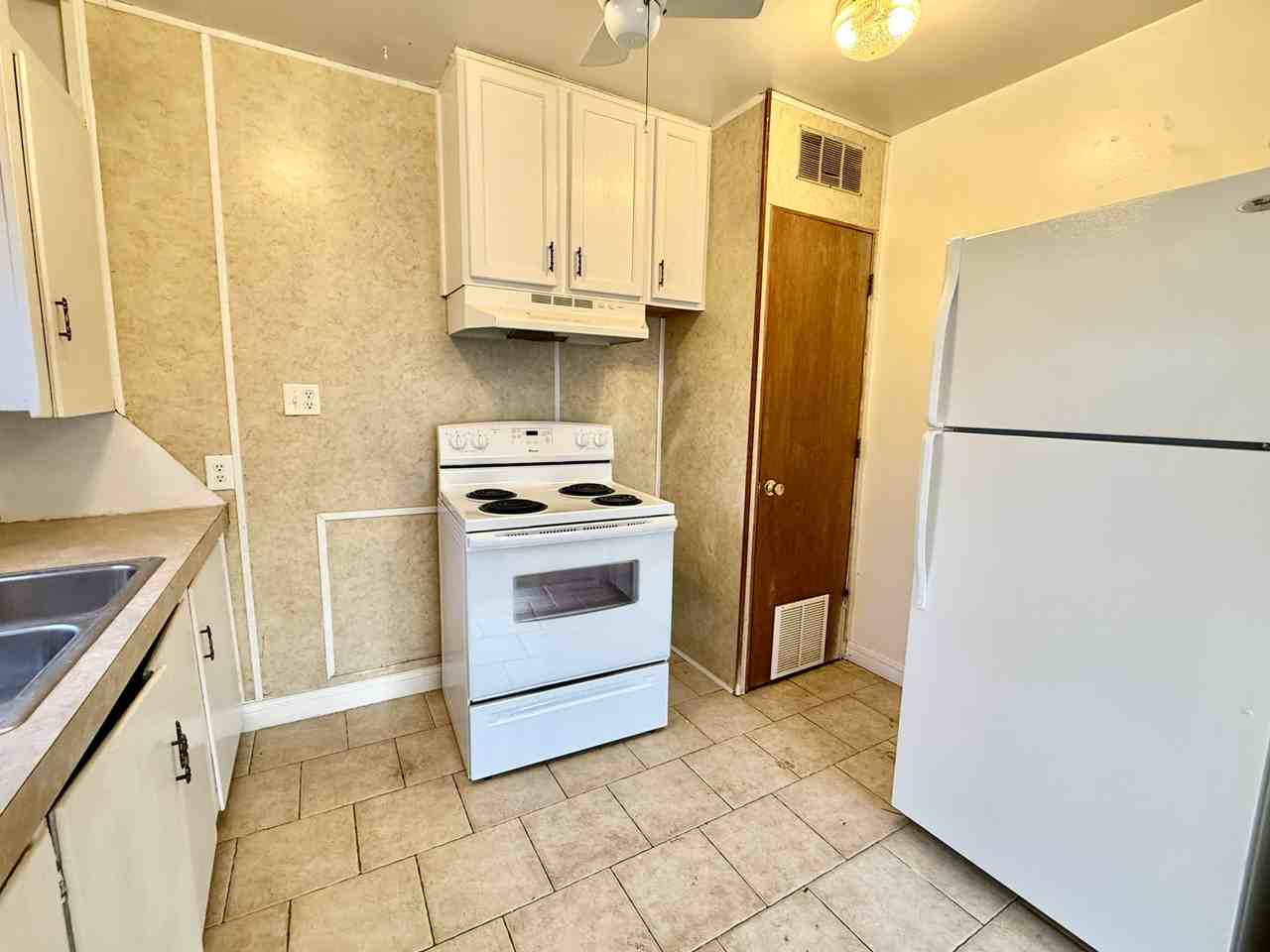 709 11th Avenue Northwest #1 - Photo 5 of 33