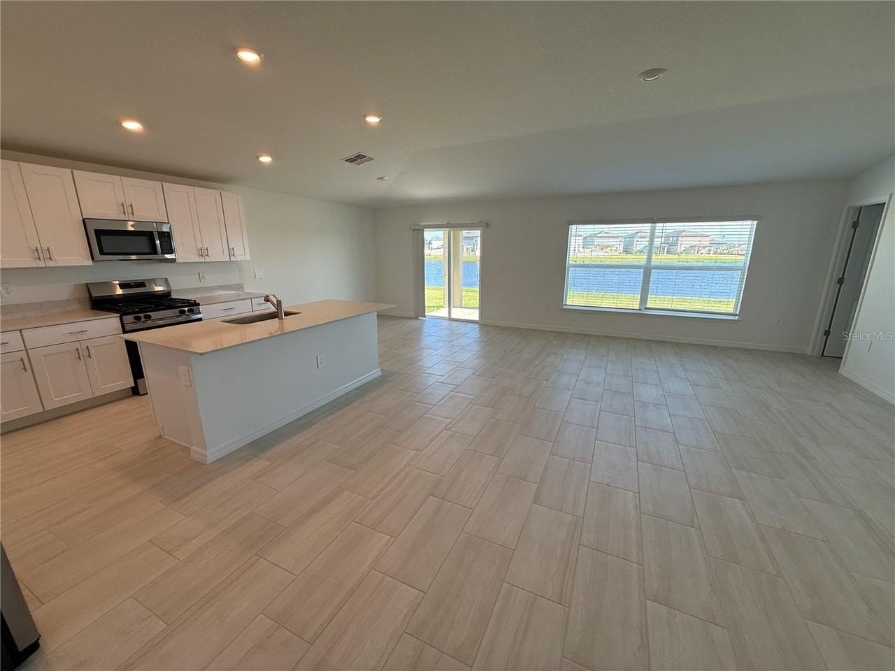 12426 Radiant Crystal Rose Pl - Photo 4 of 41