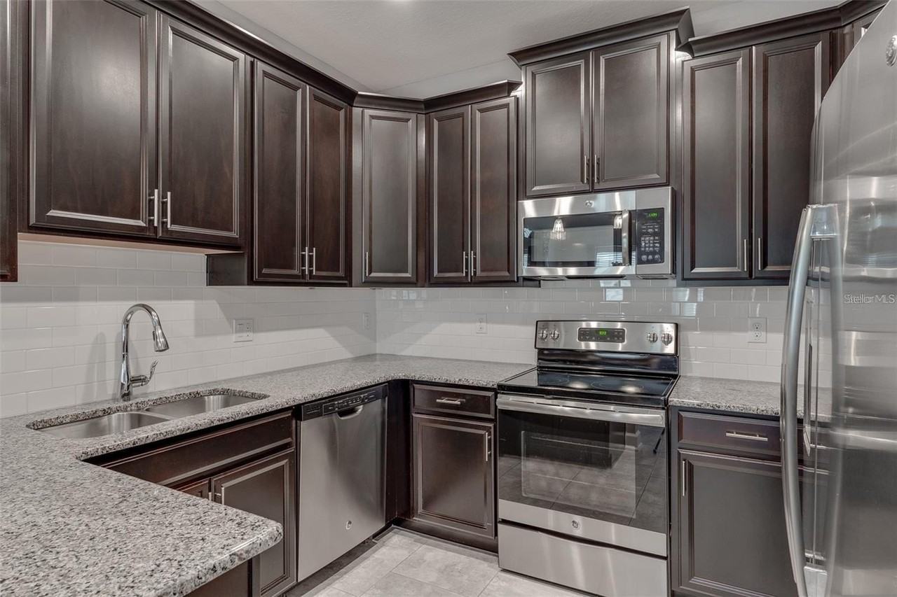 3825 Quaint Lane #F - Photo 7 of 11