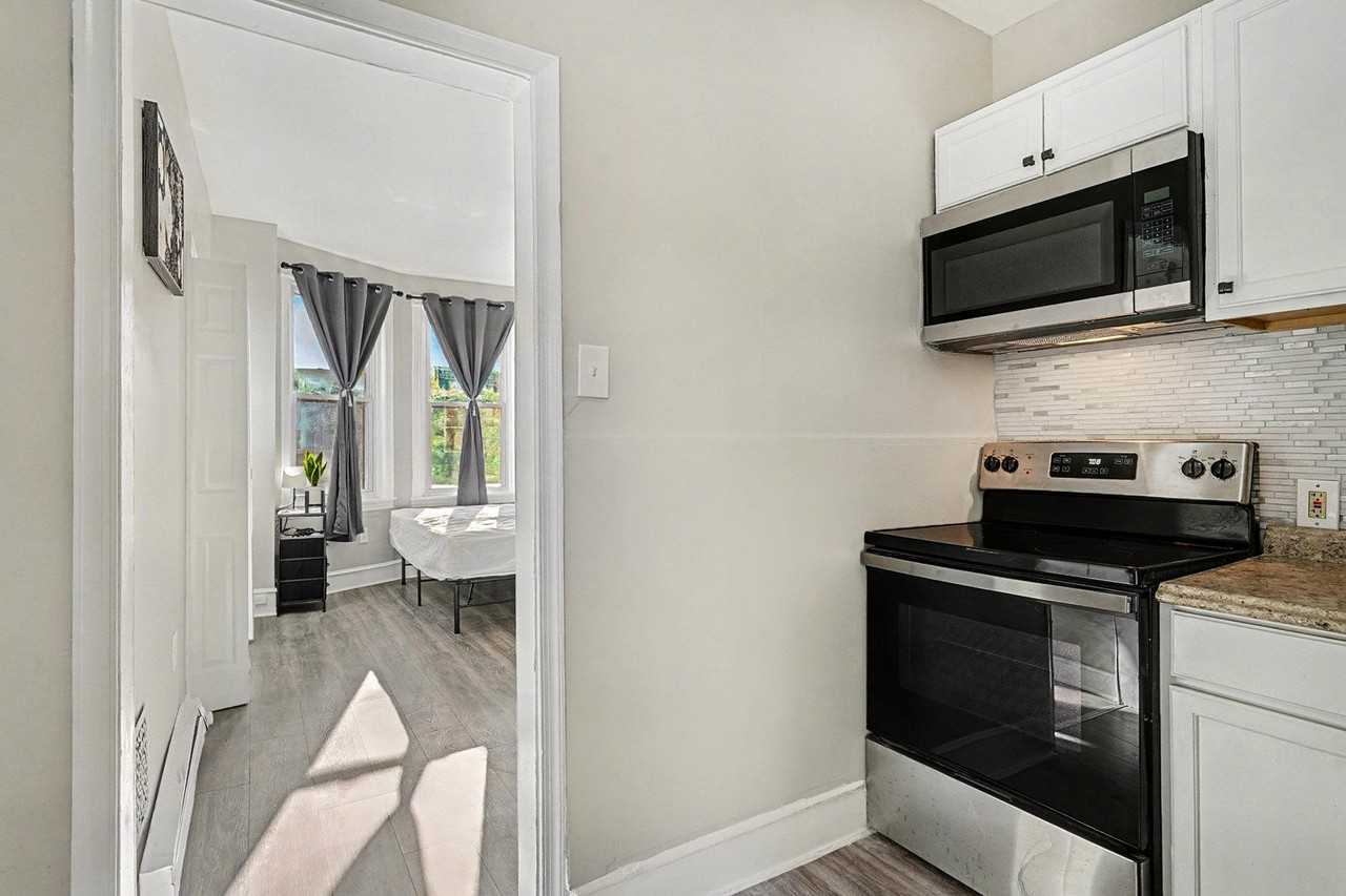 West Jerome Street - Photo 2 of 19