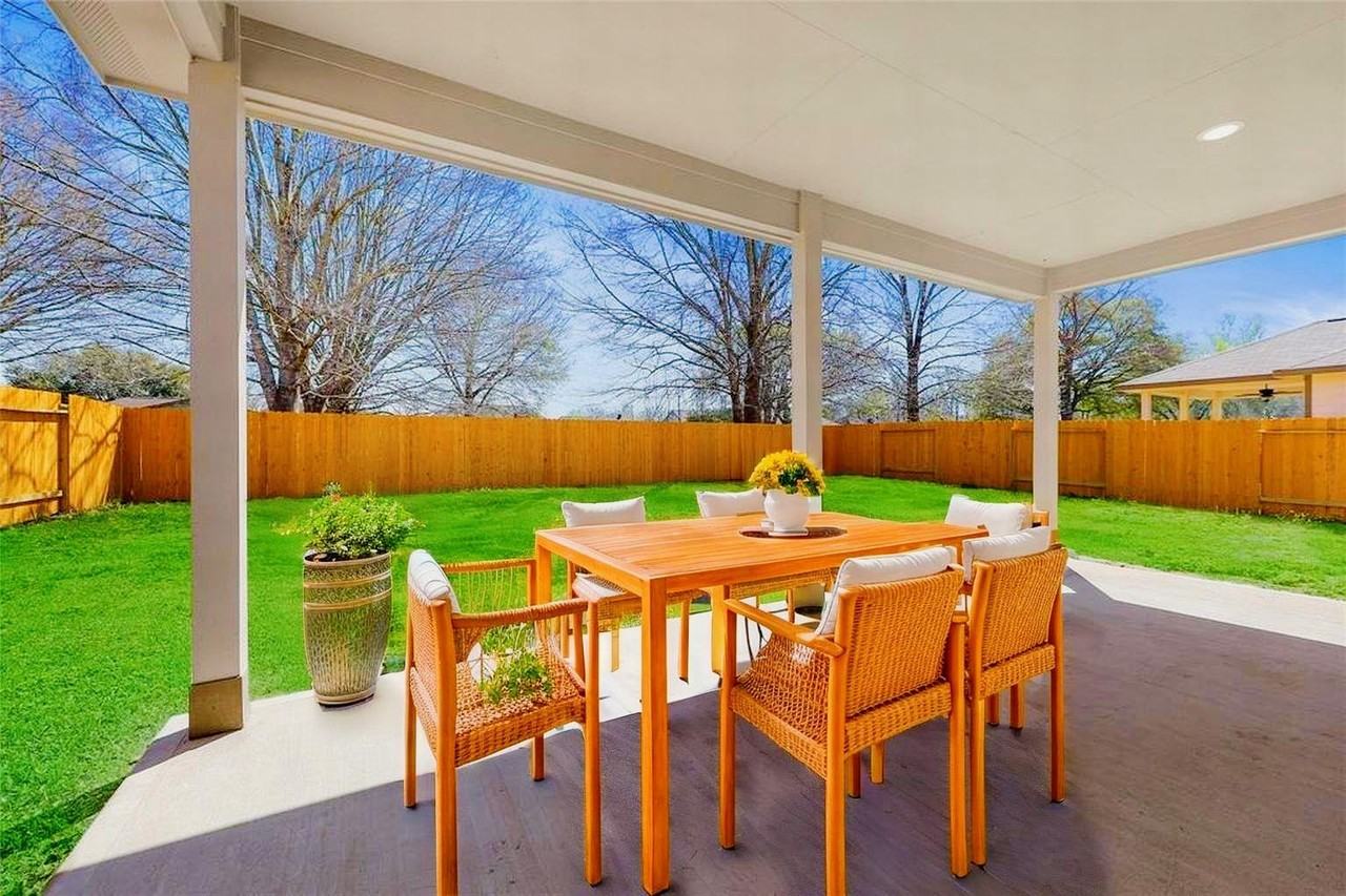 Danielle Street - Photo 4 of 12