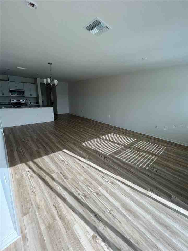 746 Stoney Point Cir - Photo 5 of 7