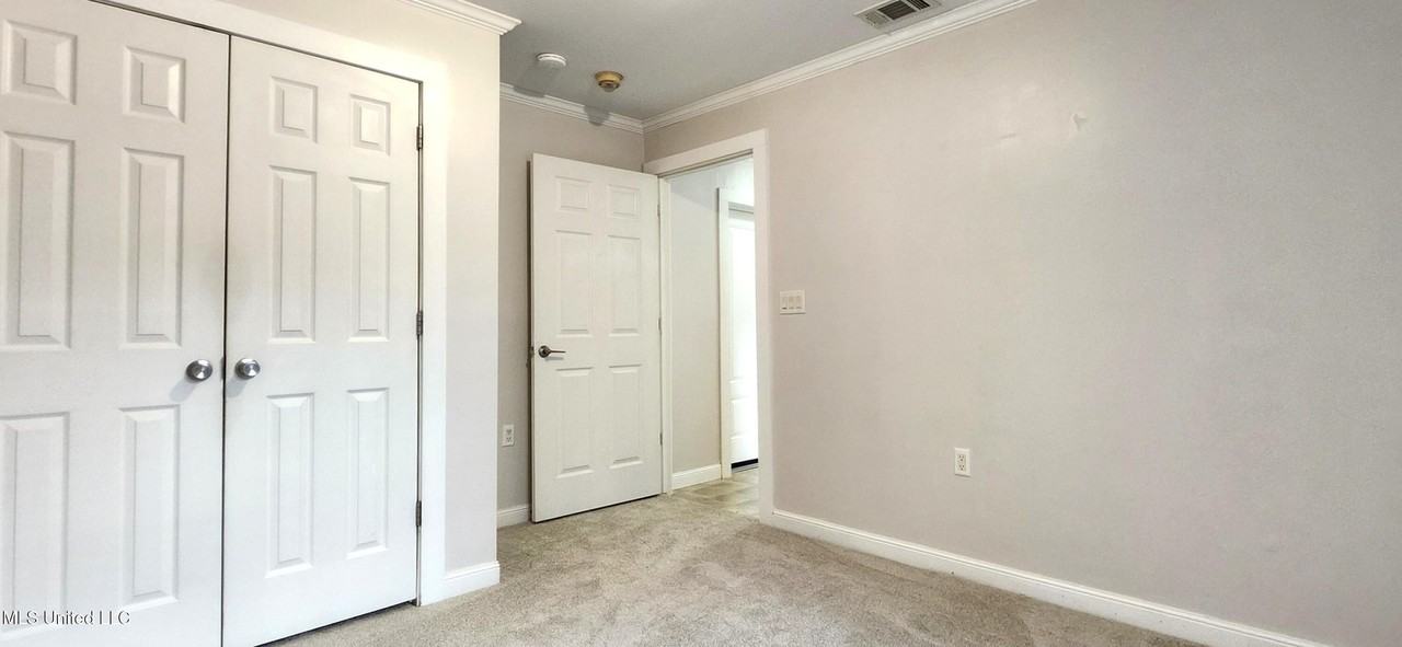 2616 N 15th St - Photo 5 of 12