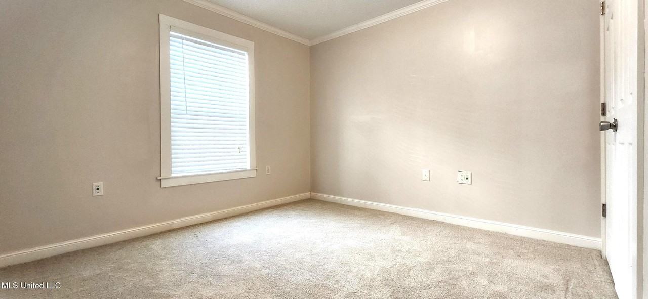 2616 N 15th St - Photo 6 of 12