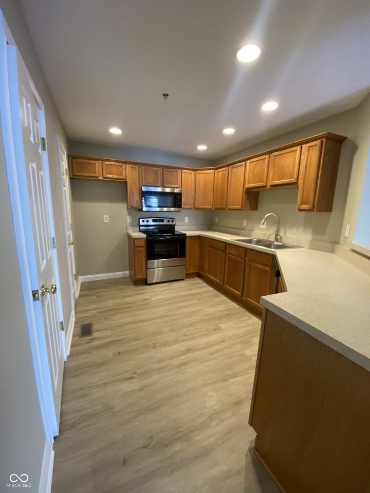 1464 Royal Reserve Way - Photo 6 of 9