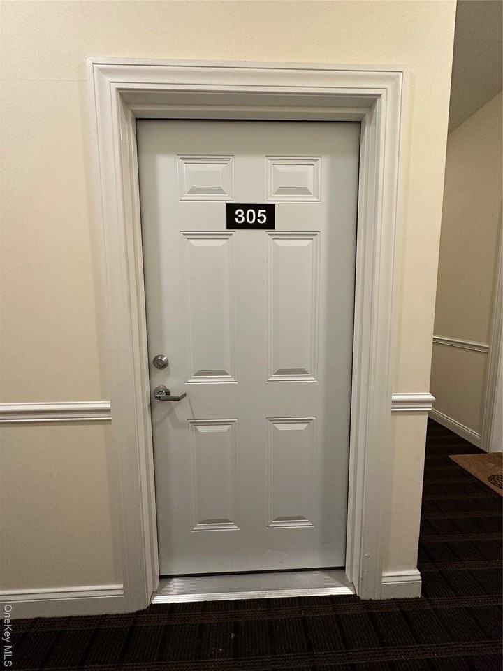 157 Post Ave Apt 305-161 #305 - Photo 2 of 14