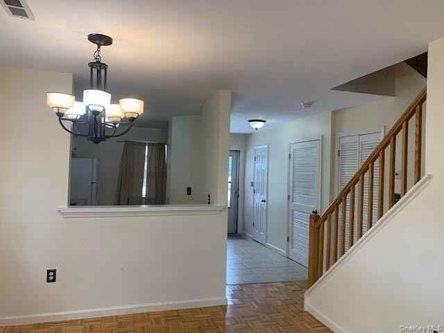 35 Nancy Ct - Photo 4 of 13