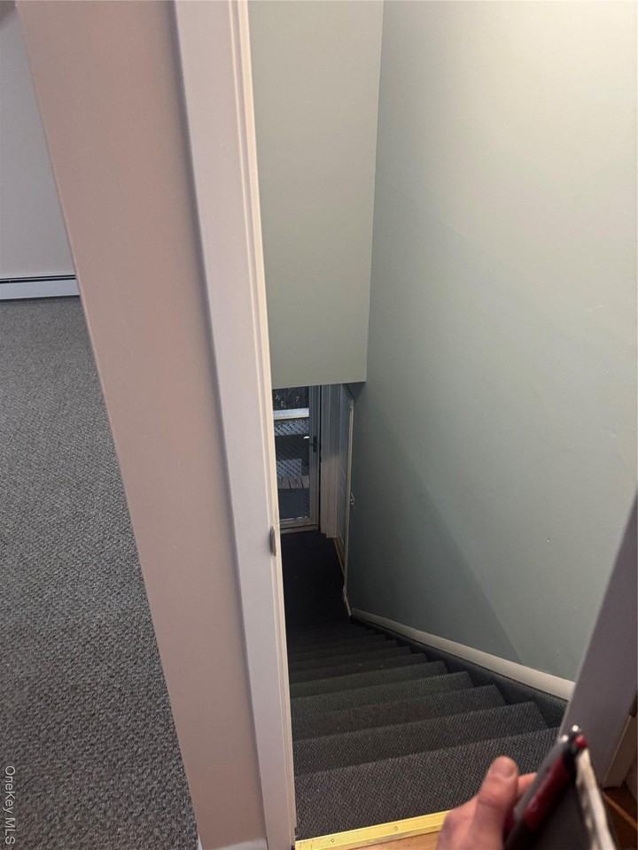 5 Gibbs Road - Photo 3 of 12