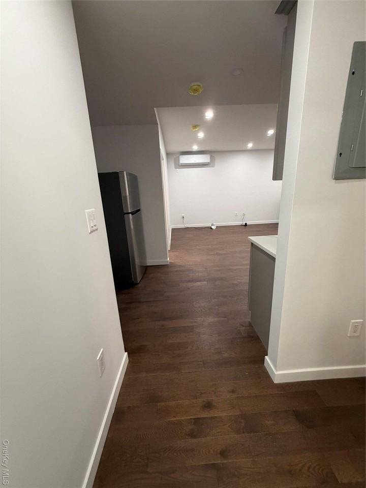 609 Ovington Ave Unit 1 #1 - Photo 7 of 19