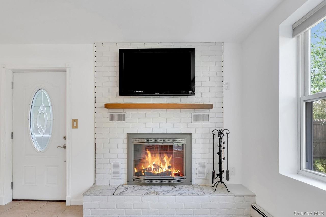 100 East 7th Street - Photo 5 of 13