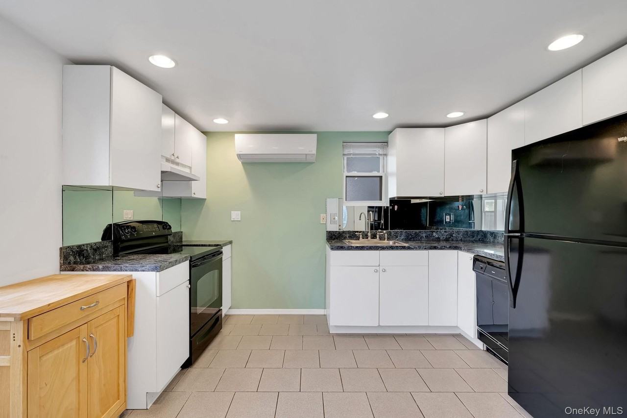 100 East 7th Street - Photo 6 of 13