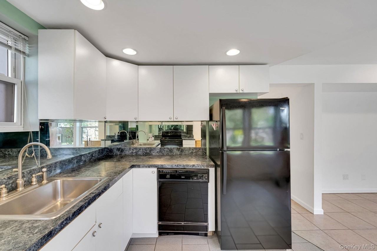 100 East 7th Street - Photo 7 of 13