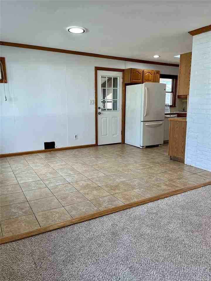 226 Tree Road - Photo 5 of 12