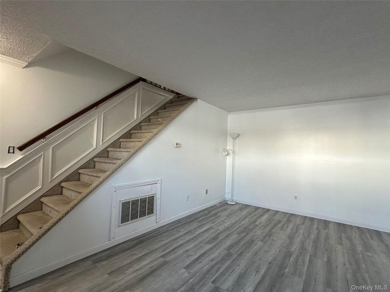 216 Springmeadow Dr Unit K #K - Photo 6 of 8