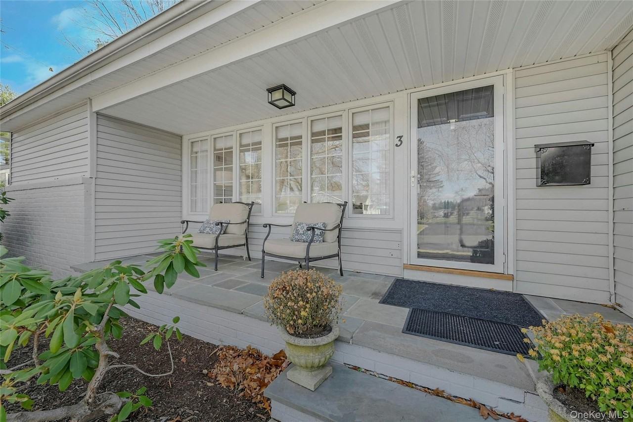 3 Old Town Lane - Photo 3 of 26