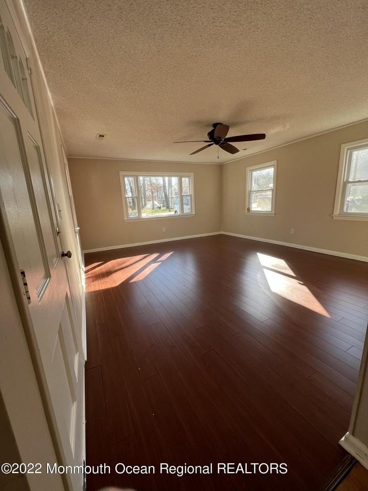 451 Harnell Avenue - Photo 5 of 19