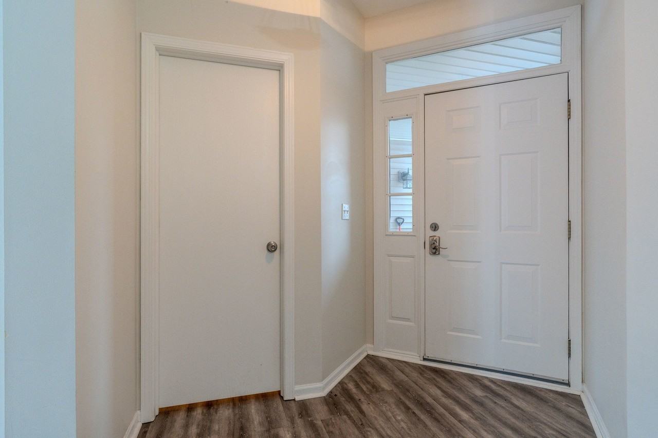 1033 Key Largo Drive - Photo 4 of 25