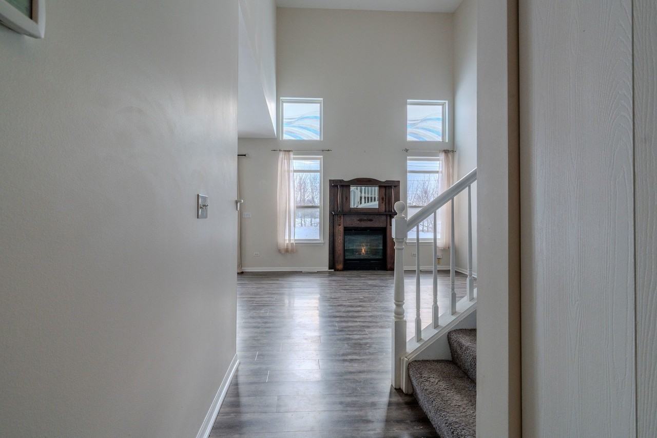 1033 Key Largo Drive - Photo 5 of 25