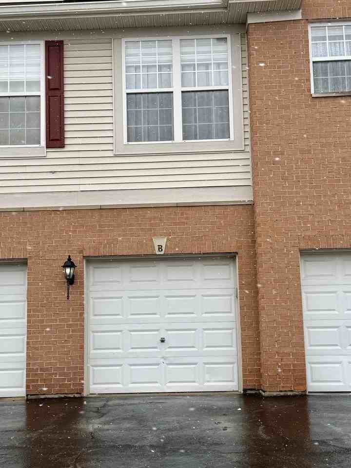 10214 Mulberry Lane #B - Photo 3 of 16