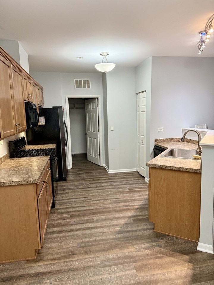 10214 Mulberry Lane #B - Photo 5 of 16