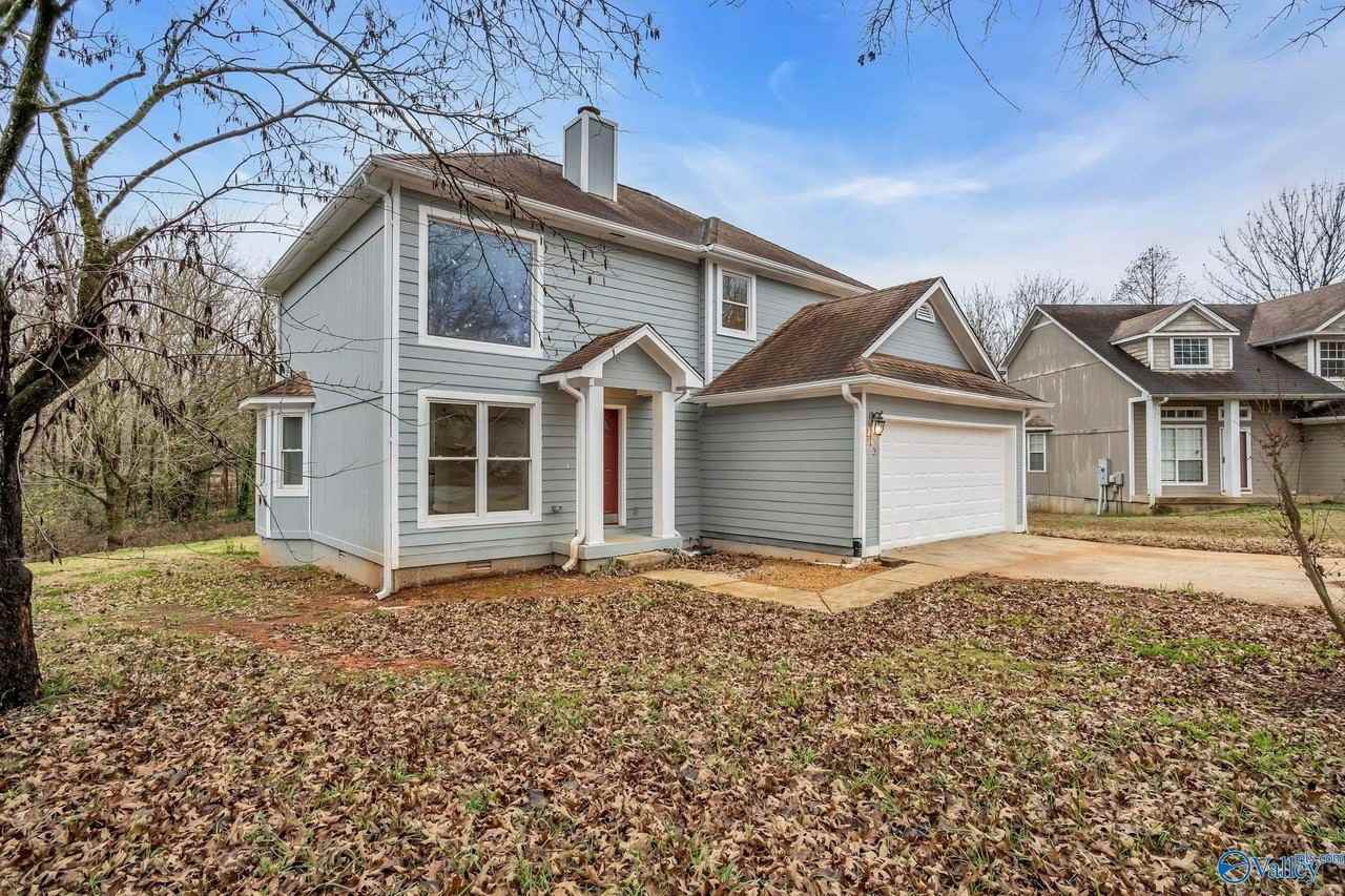 213 Rebecca Pines Drive - Photo 3 of 35