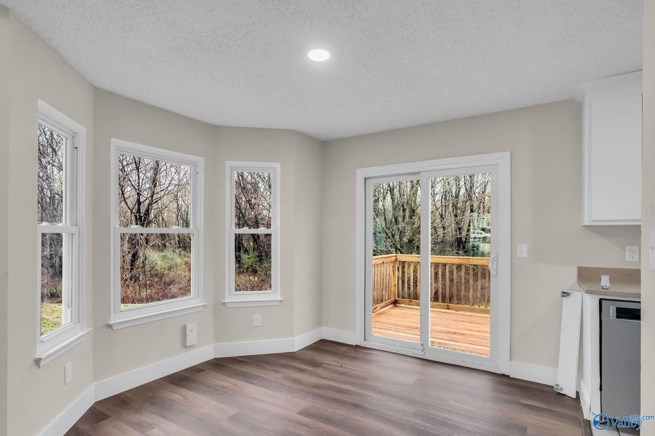 213 Rebecca Pines Drive - Photo 7 of 35