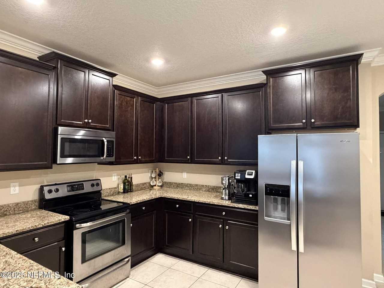 7292 Claremont Creek Drive - Photo 5 of 22