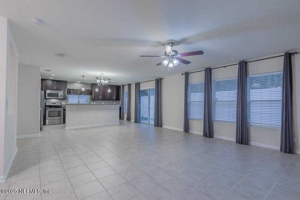 2143 Chandlers Walk Lane - Photo 3 of 39