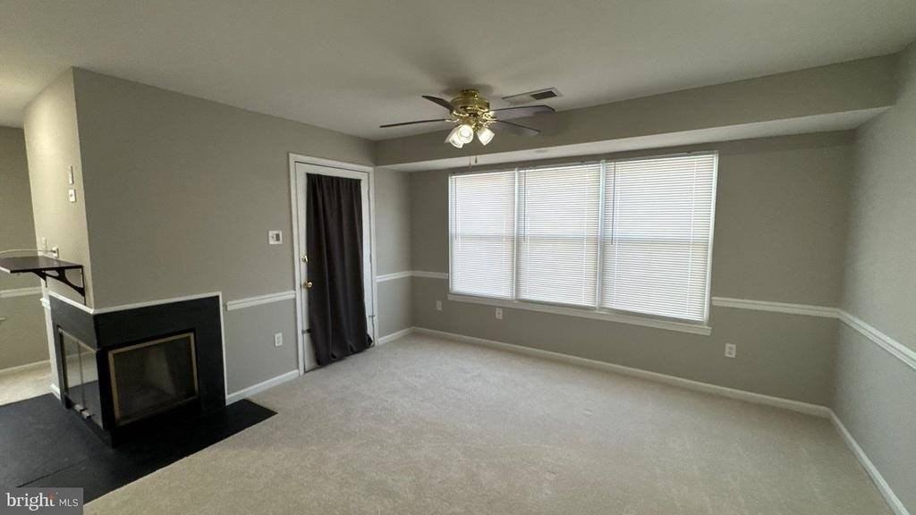 2 Fallen Tree Ct #C - Photo 4 of 19