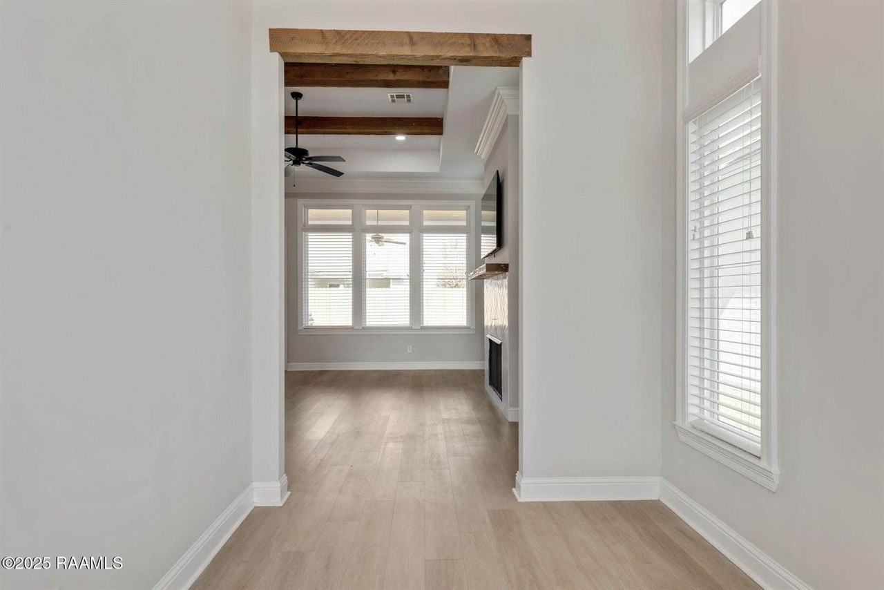 109 Easy Rock Landing Dr - Photo 2 of 27