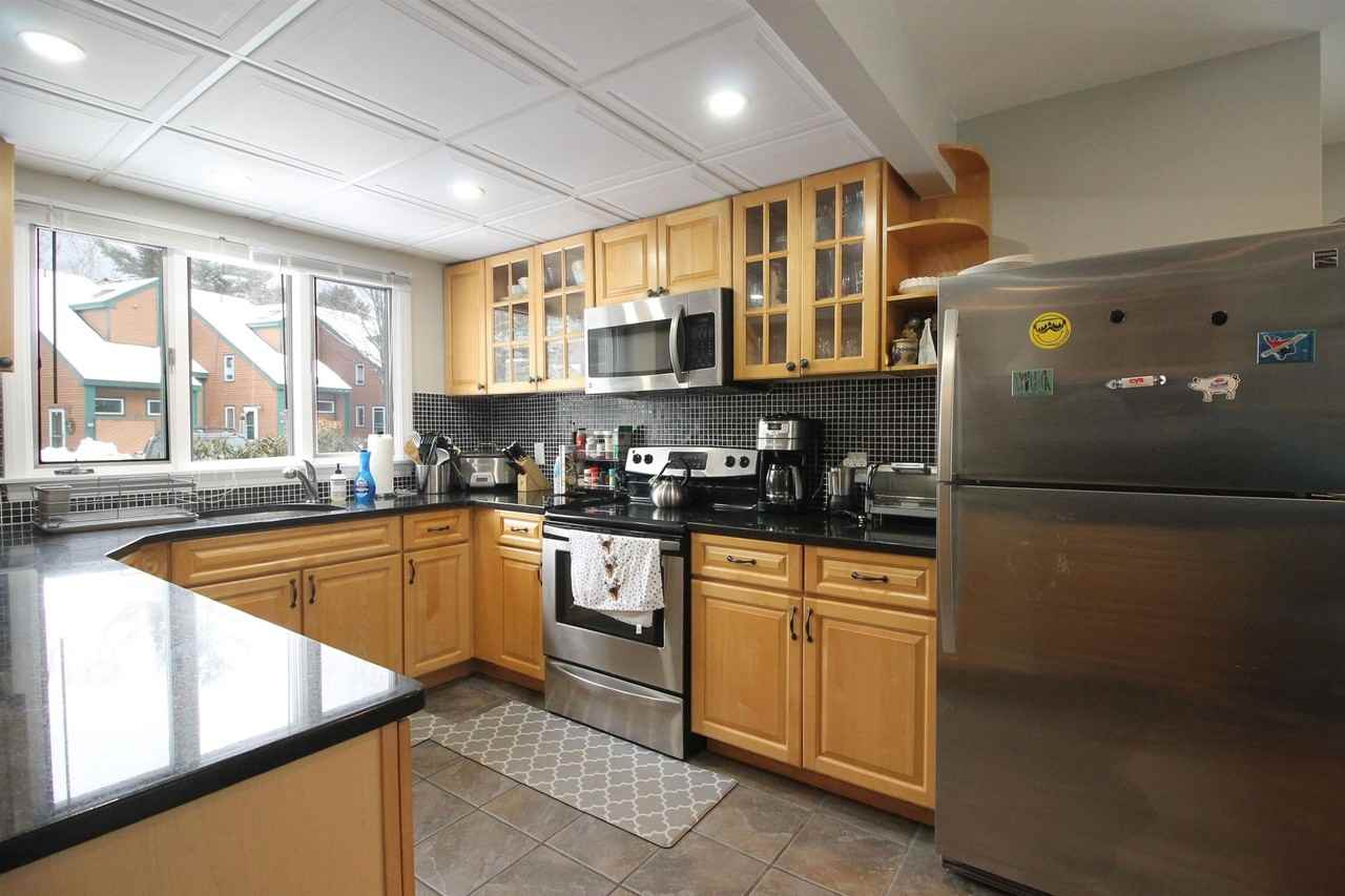 32 Tyler Spring Way #13 - Photo 5 of 25