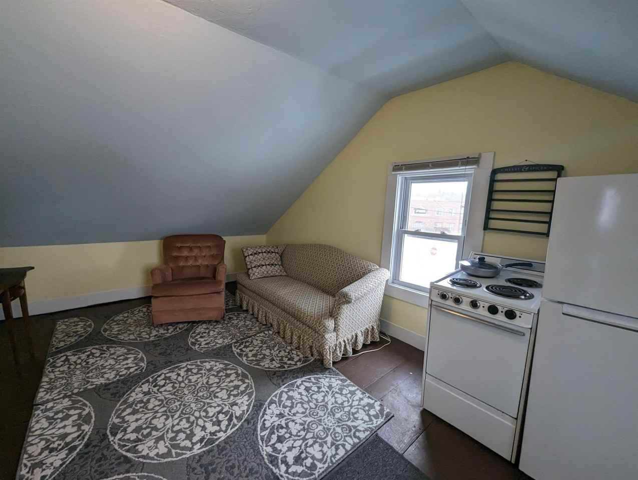 8 Sixth Street #C - Photo 5 of 8