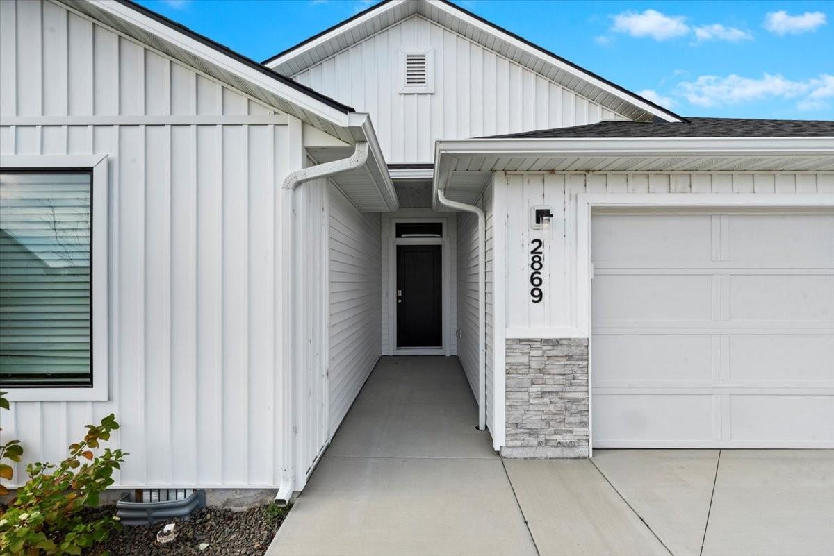 2869 N Arroyo Vista Way - Photo 3 of 27