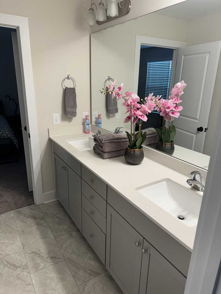 1026 Abbott Street - Photo 4 of 22