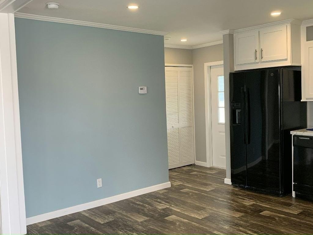 419 Zeeland St #0419 - Photo 5 of 20