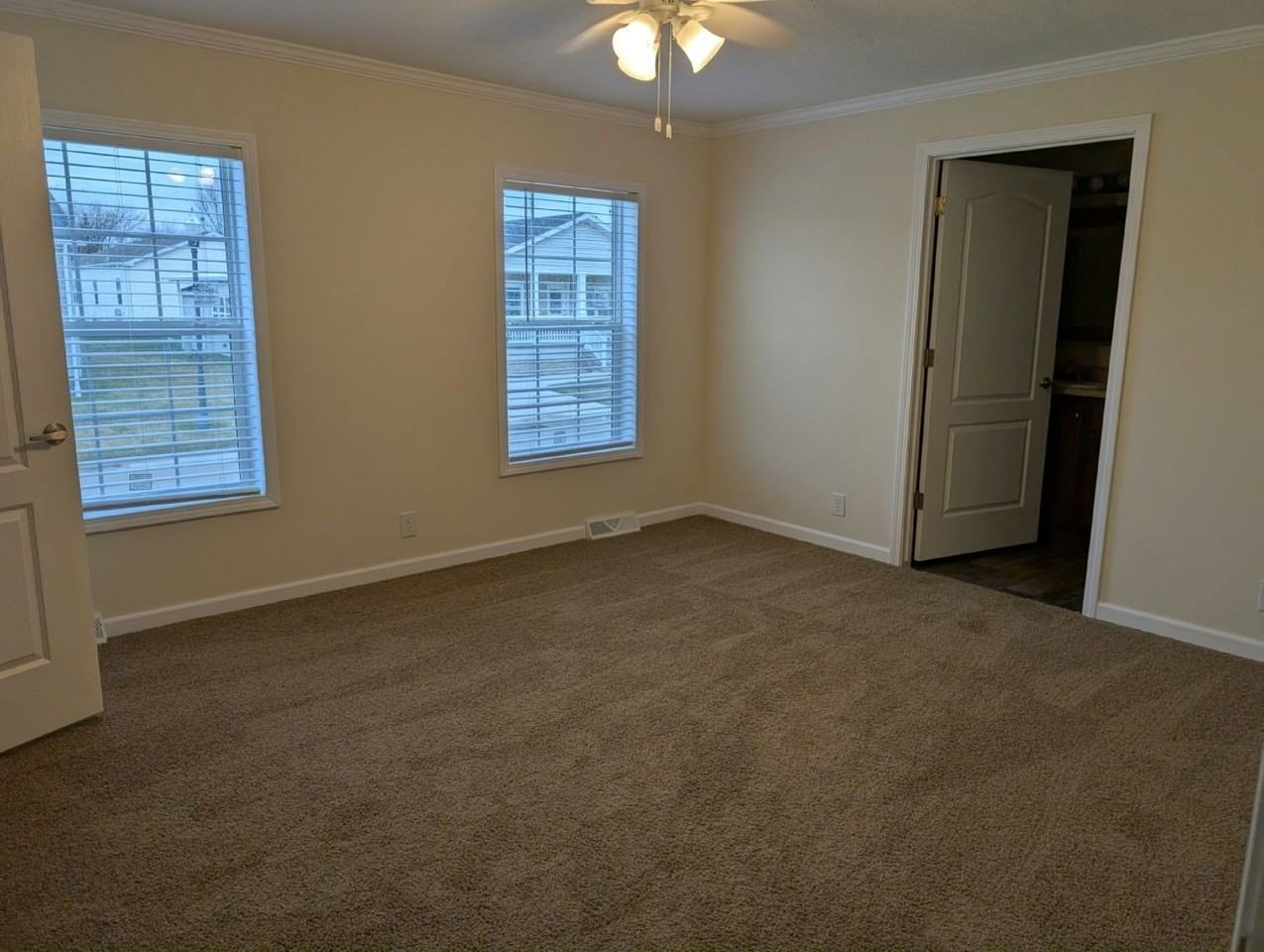 30095 Pineview Circle #8 - Photo 5 of 7